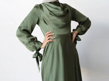 Load image into Gallery viewer, Olive Green Muslim Abaya, Eid Satin Dress for Women, Dubai Arab Abayas, Party Dress Kaftan, Modest Long Robe Graceful Ankle Length
