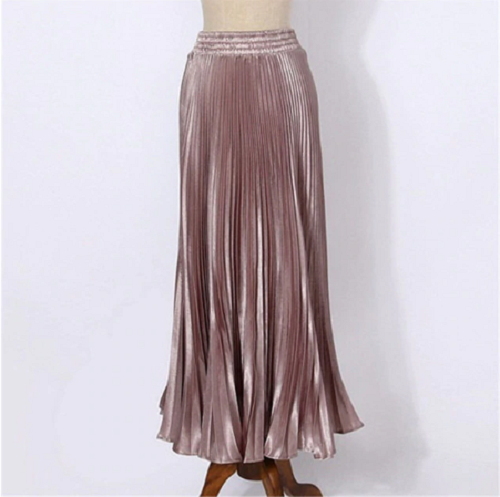 pleated skirt