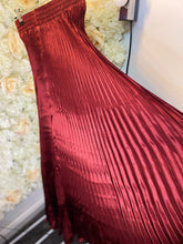 Load image into Gallery viewer, Grey Pleated Maxi Skirt
