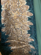Load image into Gallery viewer, Open Abaya Pink Gold &amp; Black
